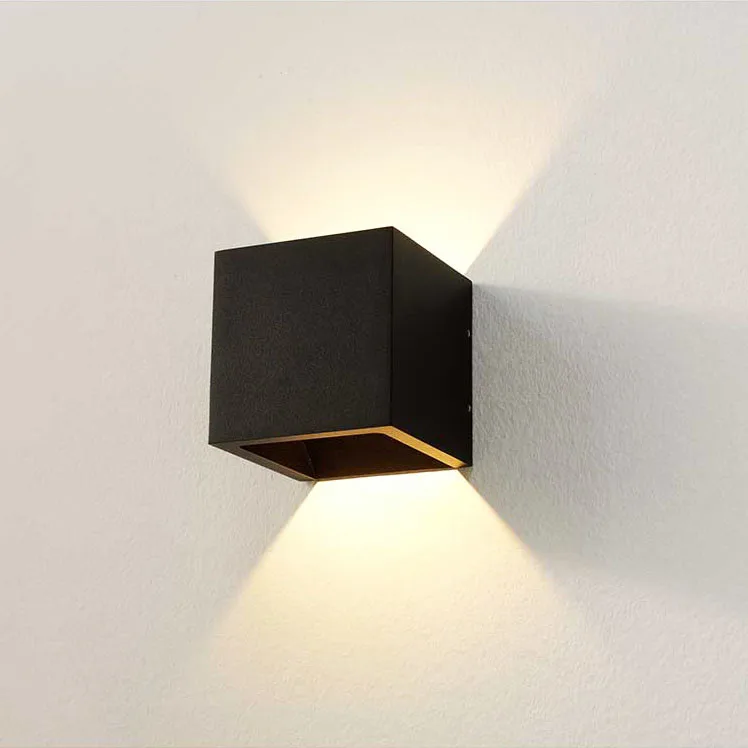 Wandlamp Cube 10x10 cm zwart fra Artdelight – produktbillede