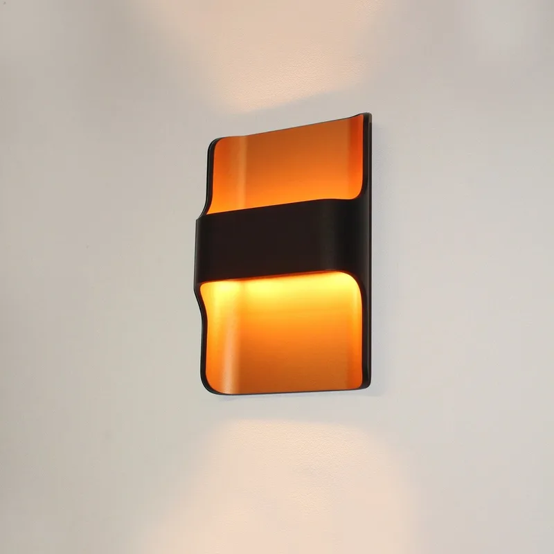 Wandlamp Dallas - Zwart / Goud - 2x LED 8W 2700K - IP54 - Dimbaar fra Artdelight i Zwart goud – produktbillede