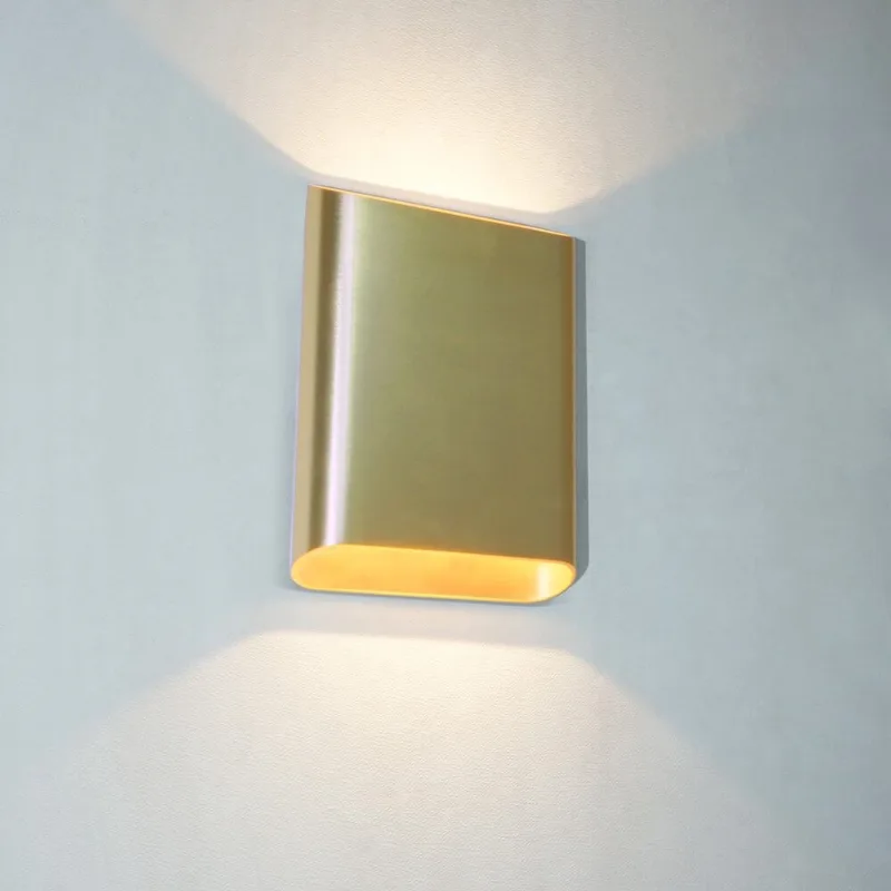 Wandlamp Diaz L - Warm fra Artdelight i Guld – produktbillede