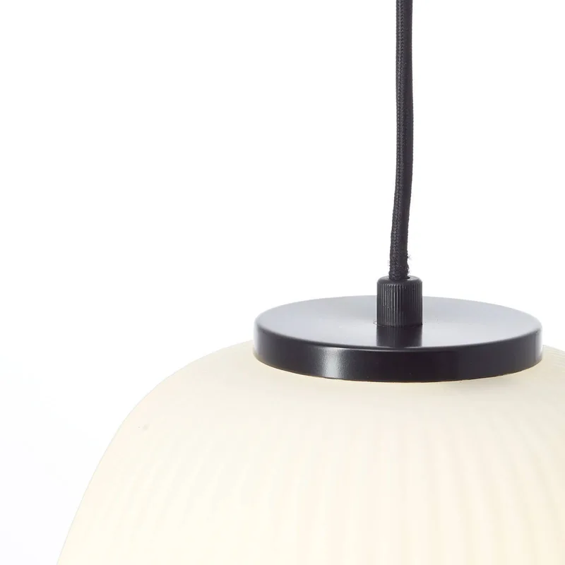 Kaizen hanglamp, Ø 25 cm, opaal, glas från Brilliant i Opaal, Mat zwart – produktbild