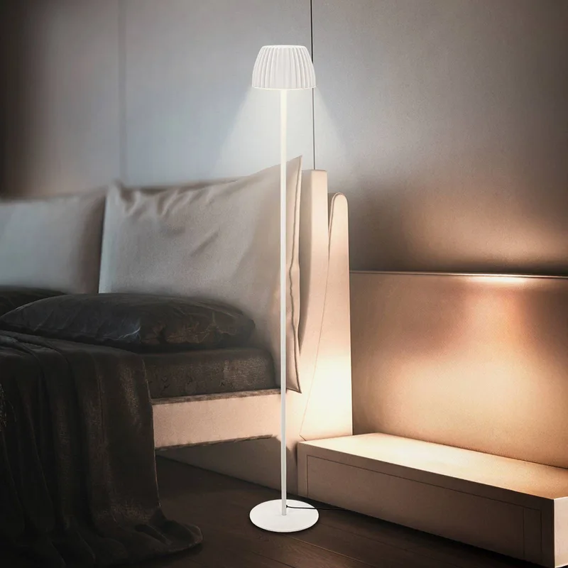 LED vloerlamp Loca, oudwit, hoogte 123 cm, kunststof/metaal från Briloner i Oud wit – produktbild