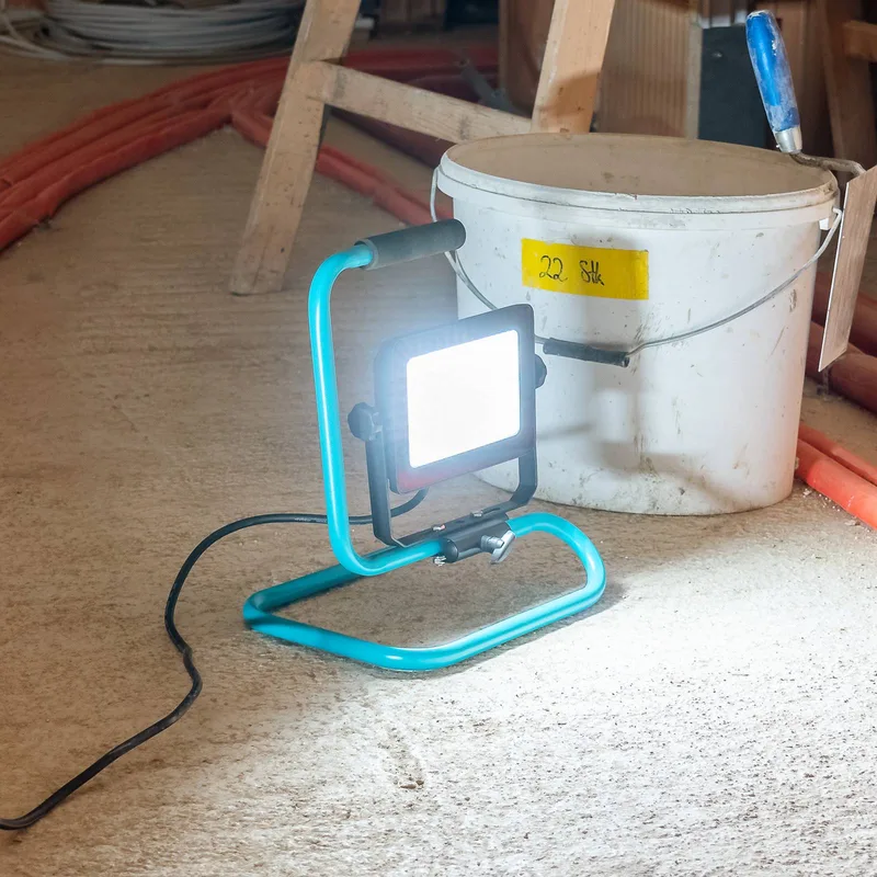 LED-buitenspot Avelar, zwart/turkoois, breedte 32 cm, metaal de EGLO en Noir, Turquoise, Blanc – photo produit