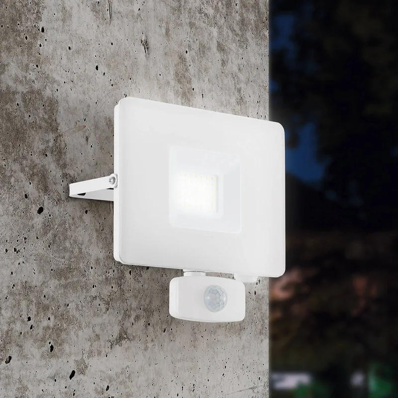 LED buitenspot Faedo 3 met sensor, 30W de EGLO en Blanc – photo produit