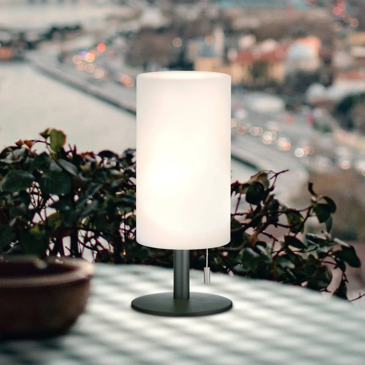 Larino LED-bordlampe, højde 28 cm fra FH Lighting i Zand antraciet, Hvid – produktbillede