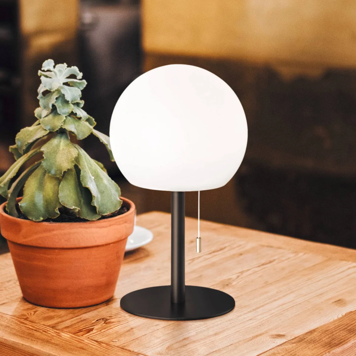 LED accu-tafellamp Trivento, zandzwart de FH Lighting en Zandzwart, Blanc – photo produit