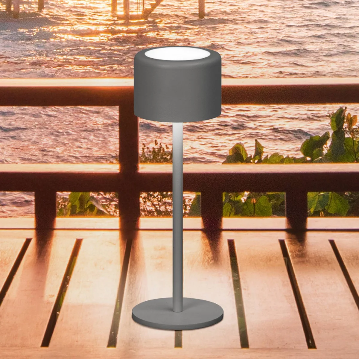 LED tafellamp op accu Juna, Hoogte 25 cm Metaal, IP54 van FH Lighting in Zandgrijs – productfoto