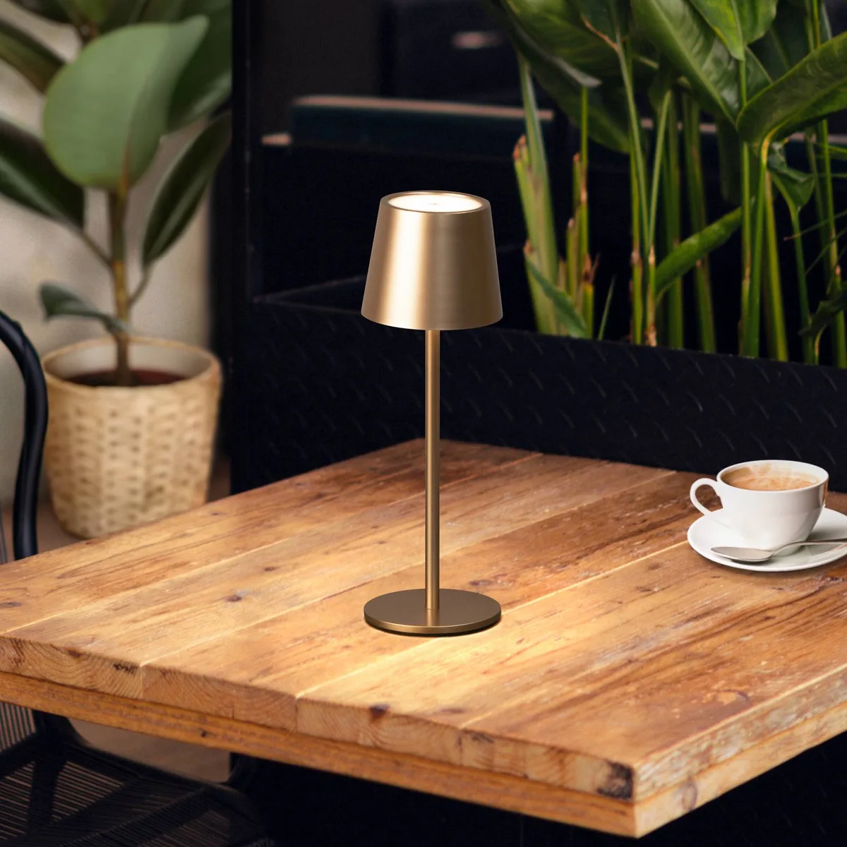 LED tafellamp Roxi, koffiekleurig, metaal, IP54, dimbaar de FH Lighting en Koffiebruin – photo produit