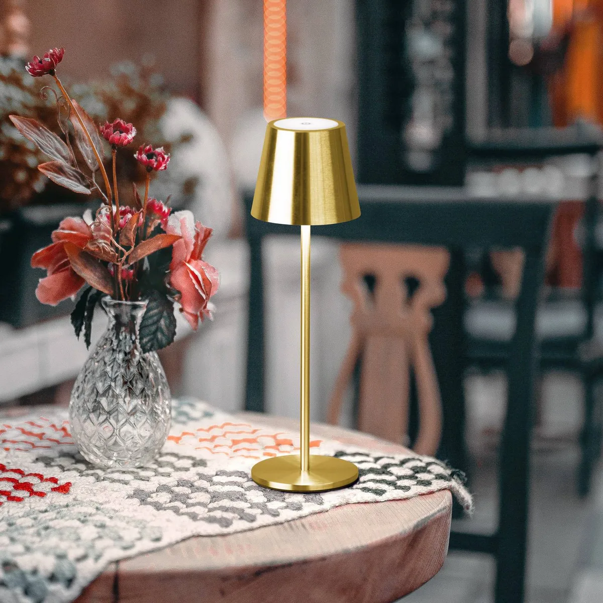 LED tafellamp Viletto, messingkleurig, IP54 de FH Lighting en Laiton – photo produit