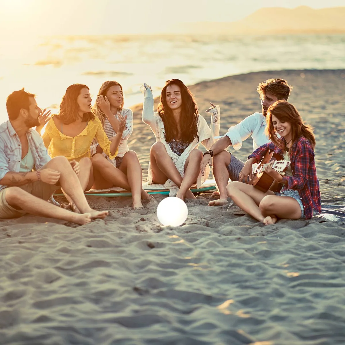 Solar-LED acculamp Busso schemersensor de FH Lighting en Blanc – photo produit