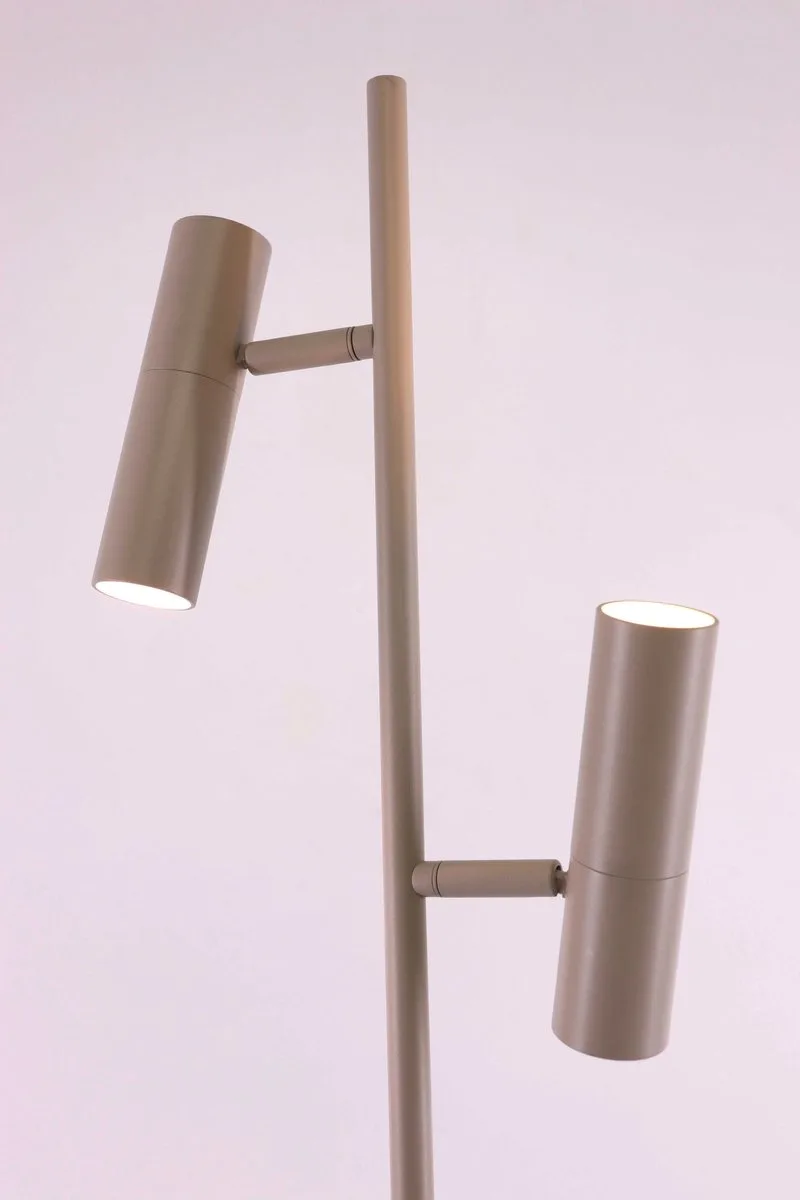 Minimalistische zandkleurige vloerlamp met twee verstelbare spots de Freelight en Beige – photo produit