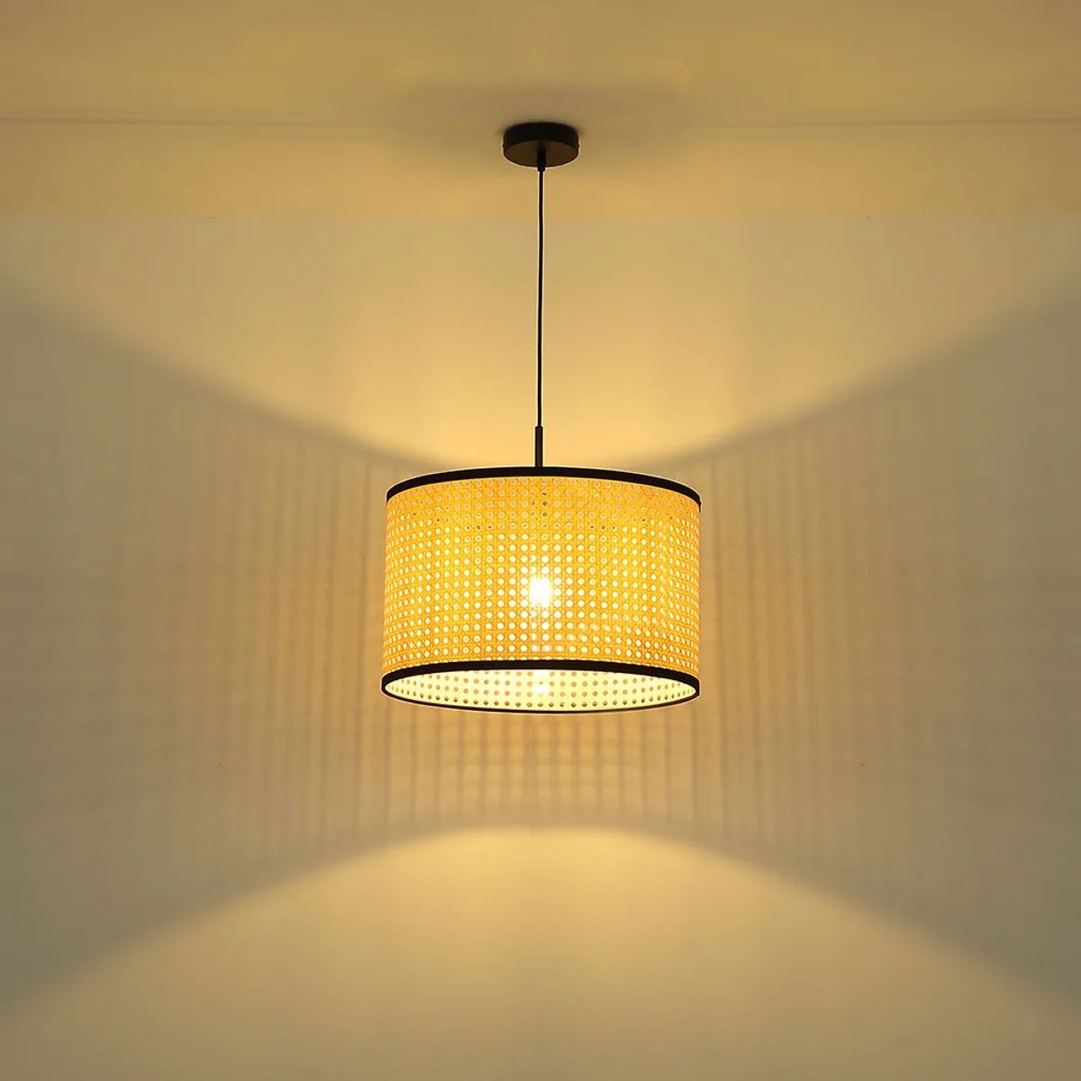 Hanglamp Hanglamp Plafondlamp Woonkamer hanglamp Vlechtwerk look in natuurlijke kleur, zwart metaal, 1x E27, DxH 45x140 cm från Globo i Brun – produktbild