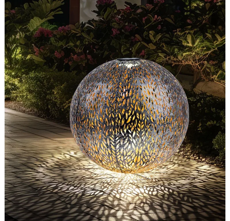 LED Solarleuchte, LED-Leuchtmittel fest verbaut, Warmweiß, Solarkugel Windlicht Außenlampe LED Erdspieß Gartendeko silber gold de Globo en Argent – photo produit