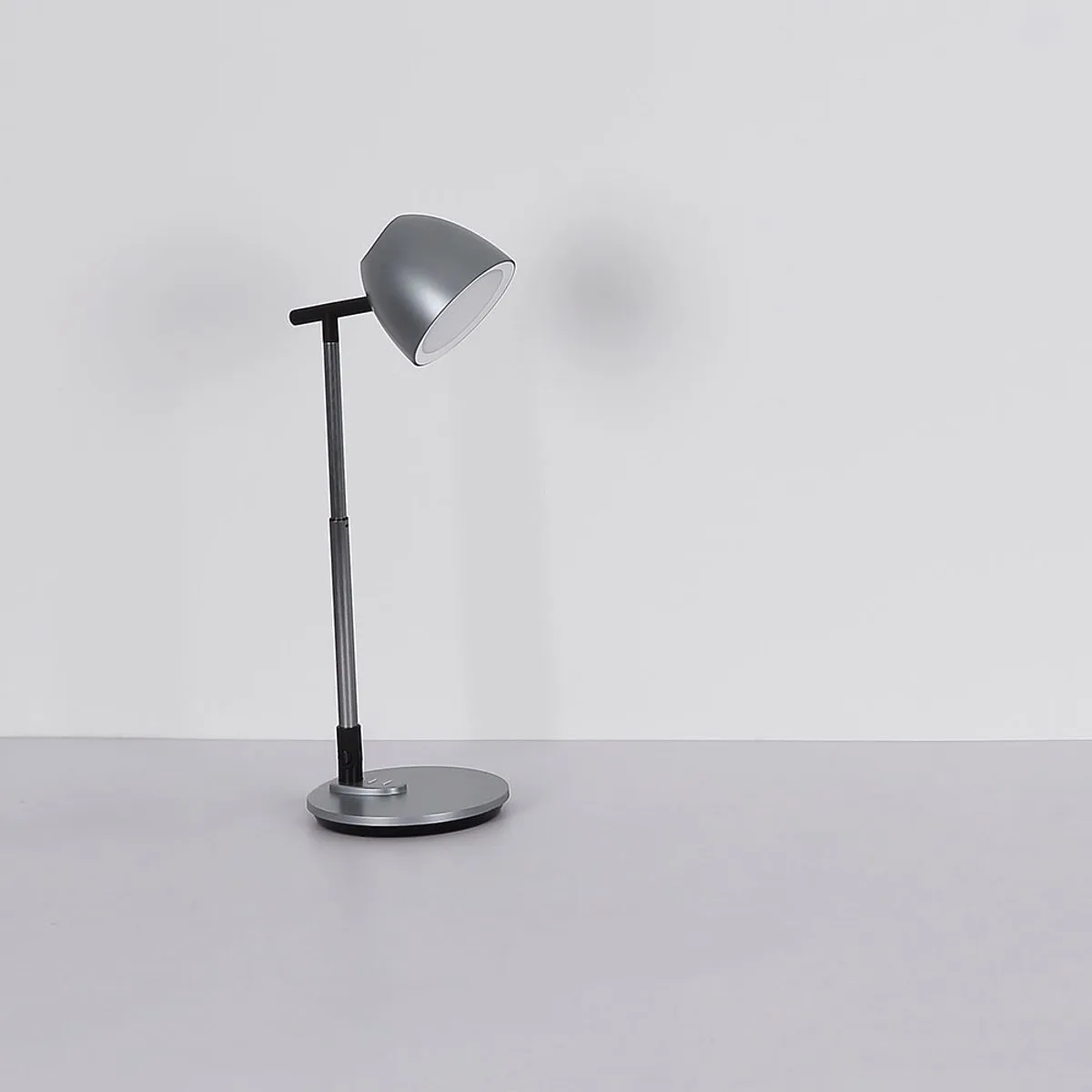 Lighting Tischleuchte von Globo in Silber – Produktfoto