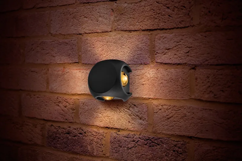 buiten LED wandlamp Crosscube IP54 8W 360lm 3000K 4 lichtbundels Buitenlamp | Geen fitting | Warm Wit | 8 watt | 25.000 Branduren fra Integral LED i Mørkegrå – produktbillede