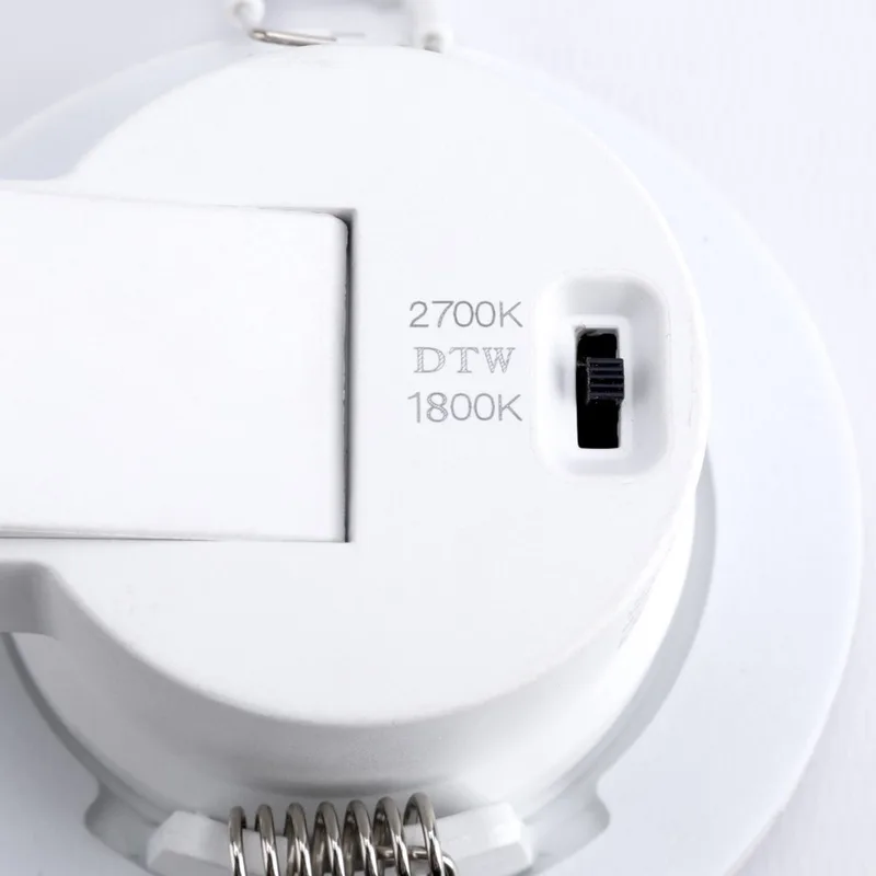 Inbouwspot 5.5W 550lm Dim-to-warm + switch IP65 | Zaagmaat 6.8cm | Geen fitting | Warm Wit naar Zeer Warm Wit | 5.5 watt | 30.000 Branduren de Integral LED en Mat wit – photo produit