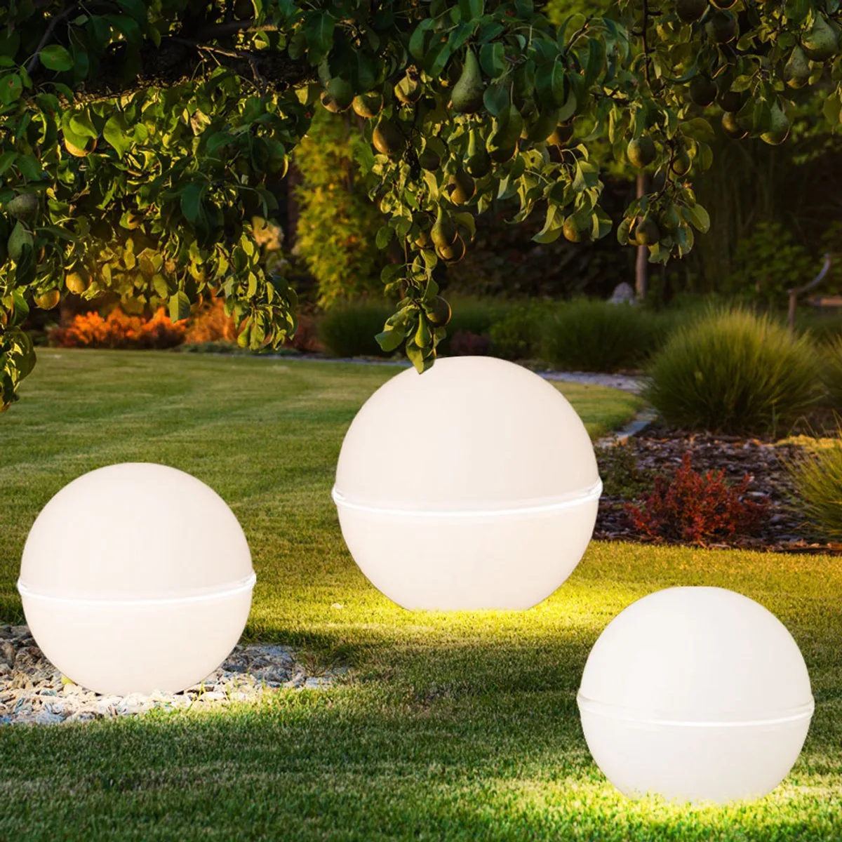 Tuindecoratie grondspies tuinlamp bollamp insteeklamp terraslamp bollamp buitenlamp, 5m snoer + stekker, kunststof zwart, E27,DxH 40x71 cm, set van 2 van Just Light in Wit – productfoto