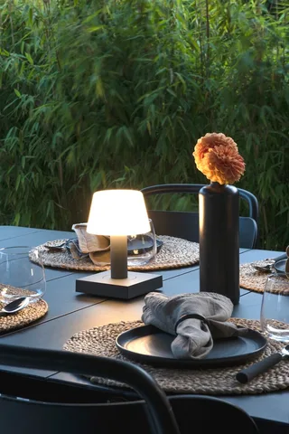 Draadloze tafellamp | modern | wit zwart | USB oplaadbaar | LED | voor binnen en buiten | IP54 från Konstsmide – produktbild 2 av 3