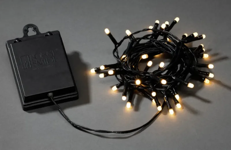Konstsmide 3724-130 Guirlande lumineuse pour lextérieur à pile(s) Nombre de lumière 40 LED blanc chaud Longueur éclairée: 3.9 m avec interrupteur, minuteur de Konstsmide – photo produit