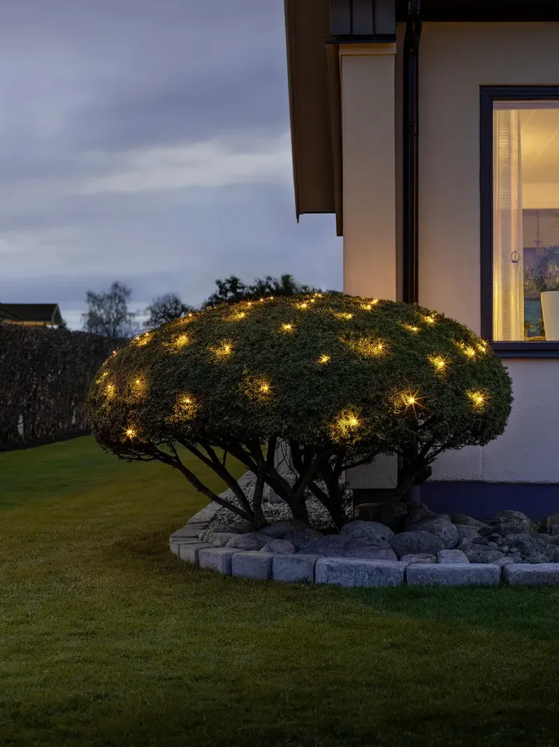 Konstsmide 3779-800 Filet lumineux pour lextérieur CEE: G (A - G) sur secteur Nombre de lumière 64 LED ambré Longueur éclairée: 2 m de Konstsmide – photo produit