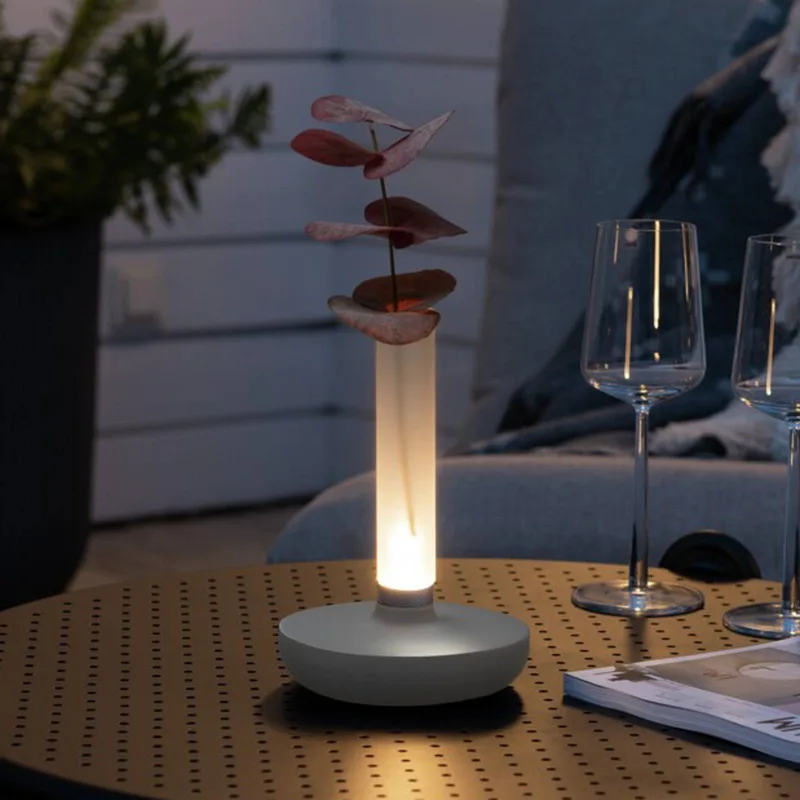 LED tafellamp Biarritz, IP54, accu, CCT, wit de Konstsmide en Blanc, Geglazuurd – photo produit
