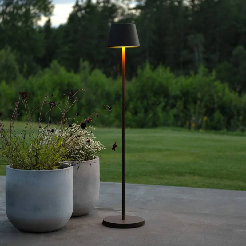 LED vloerlamp Pomezia, 124 cm, IP54, USB de Konstsmide en Noir – photo produit