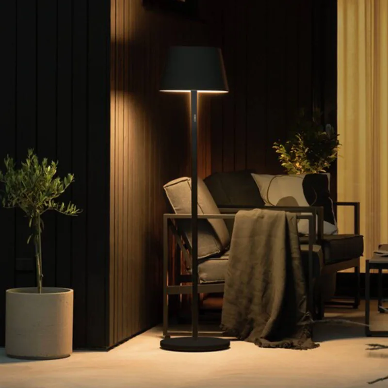 Lampadaire extérieur Konstsmide 7824-750 Pomezia LED LED noir de Konstsmide en Noir – photo produit
