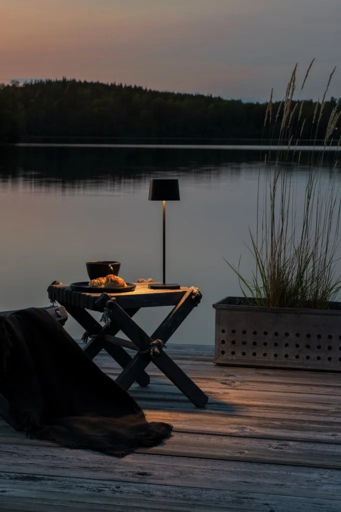 Oplaadbare buitenlamp | draadloze tafellamp | zwart aluminium | LED | voor tuin balkon en terras de Konstsmide – photo produit 2 sur 3