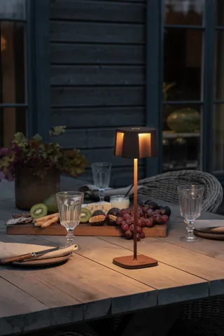 Oplaadbare tafellamp voor buiten | draadloze LED buitenlamp | bruin | aluminium | IP54 | voor tuin från Konstsmide – produktbild 3 av 3
