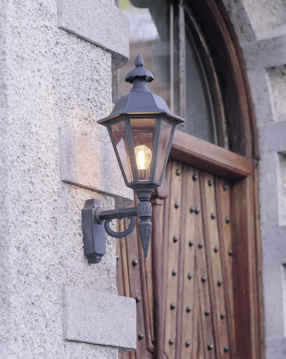 Pallas Up 481-750 Applique extérieure Ampoule à économie dénergie, LED E27 60 W de Konstsmide en Noir – photo produit