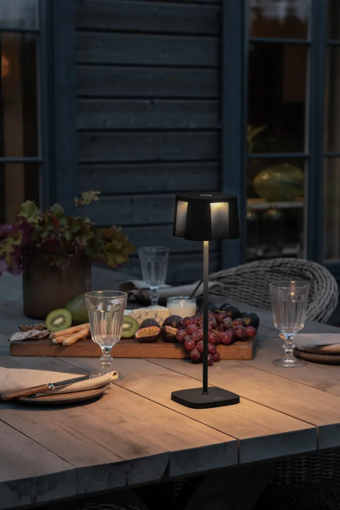 Tafellamp voor buiten | 10 cm | LED | zwart | aluminium | rustiek by Konstsmide – product photo 3 of 3