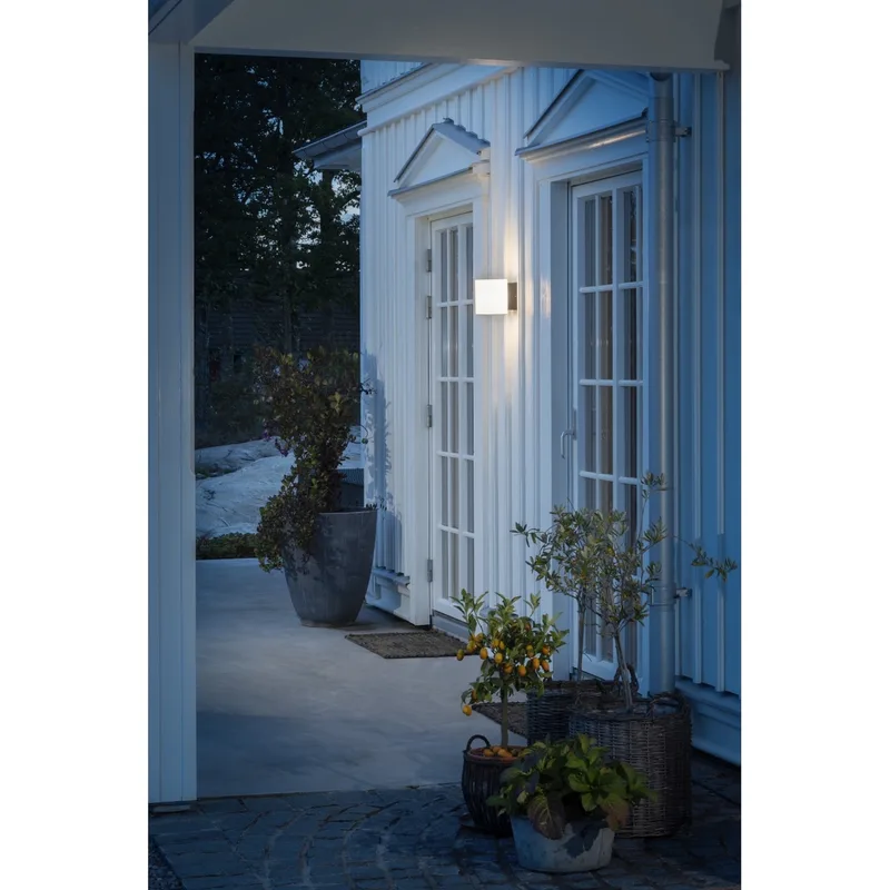 Wandlamp buiten | 14 cm | buitenlampen | wit glas | modern | IP54 | LED 3000K de Konstsmide – photo produit 2 sur 3