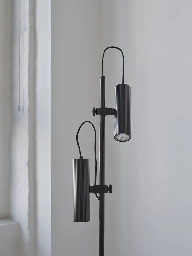 DECOR vloerlamp Drums van metaal en gips, met 2 GU10-fittingen, biedt moderne verlichting, minimalistische stijl geschikt voor elke ruimte. von LEDVANCE in Schwarz – Produktfoto