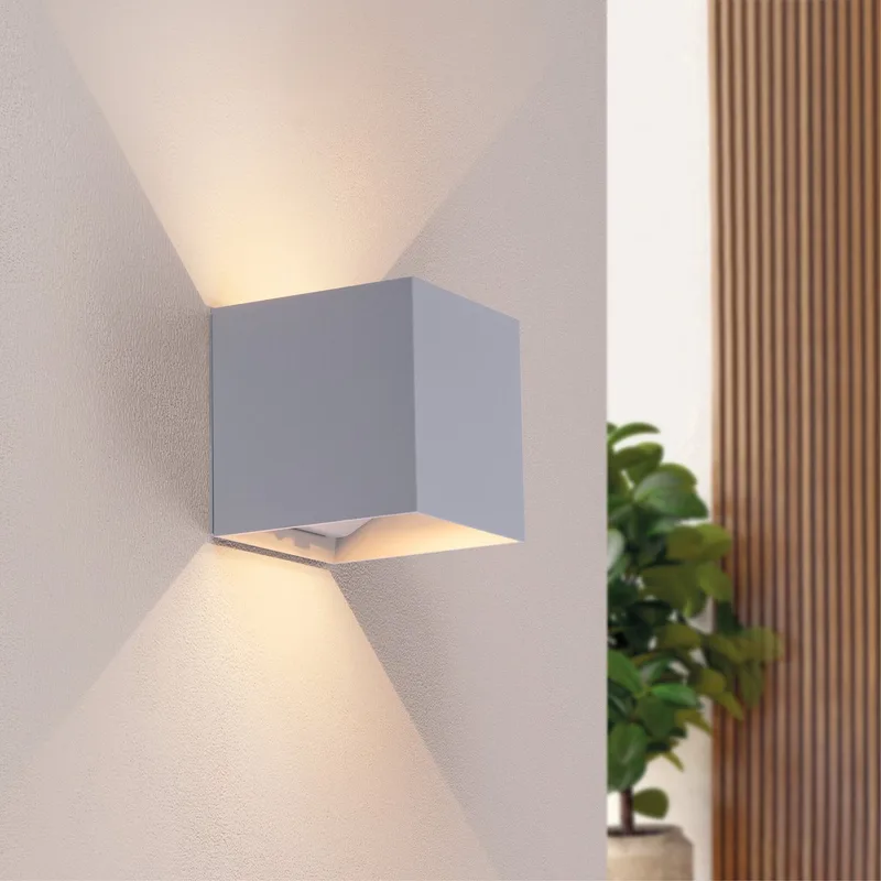 Ledvion - 2x USB Oplaadbare Wandlamp met Sensor – 4400 mAh – Draadloos – IP44 – Binnen & Buiten – Warm Wit Licht by Ledvion in Grey – product photo