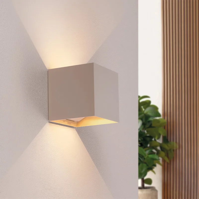 Ledvion - 4x USB Oplaadbare Wandlamp met Sensor – 4400 mAh – Draadloos – IP44 – Binnen & Buiten – Warm Wit Licht van Ledvion in Beige – productfoto