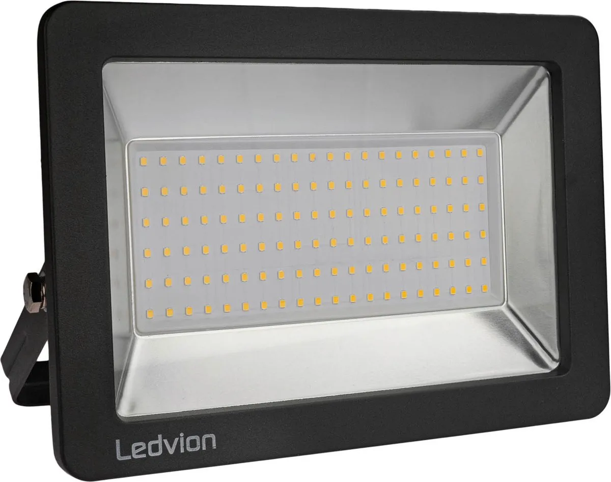 Performance LED-schijnwerper buiten, IP66, 100W, 135lm/w, koel wit, 6500K, superhelder, breedstraler, buitenlamp by Ledvion in Black – product photo