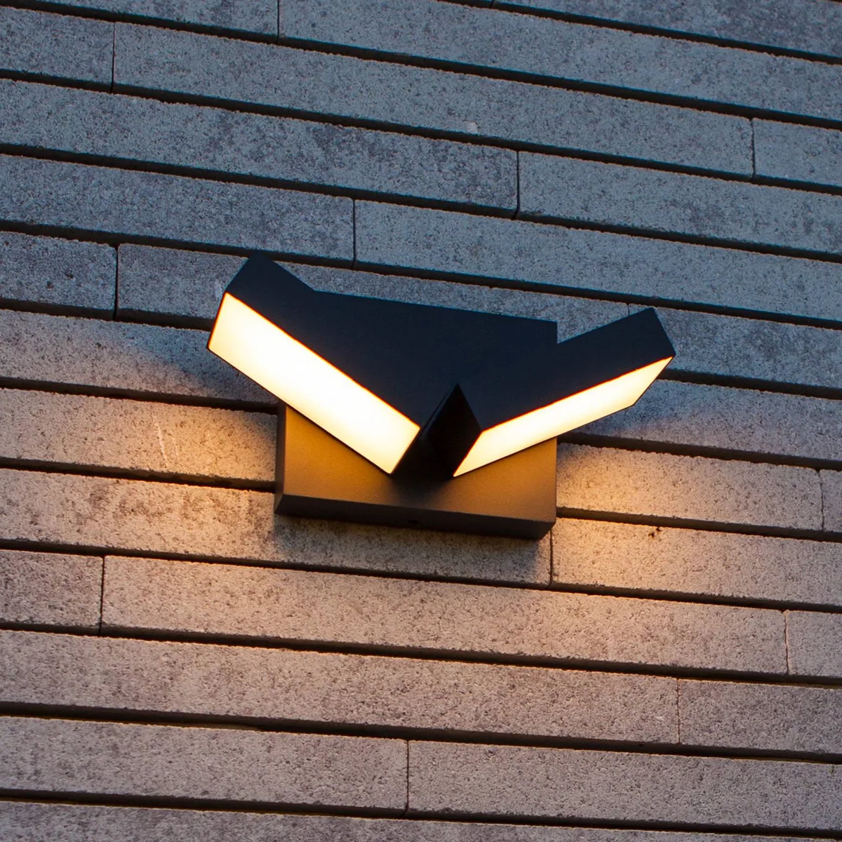 LED buiten wandlamp TWISTO, breedte 15 cm, IP65 de Lutec en Gris foncé – photo produit