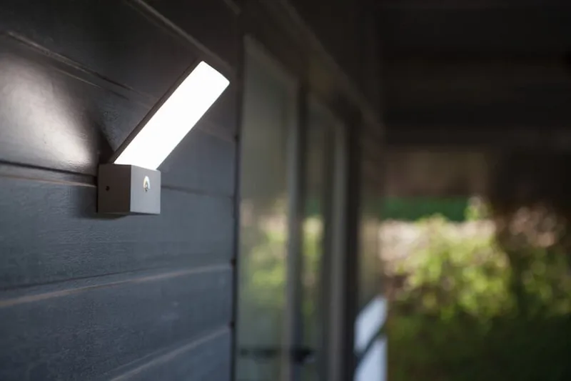 Pano - Wandlamp voor buiten de Lutec en Gris foncé – photo produit