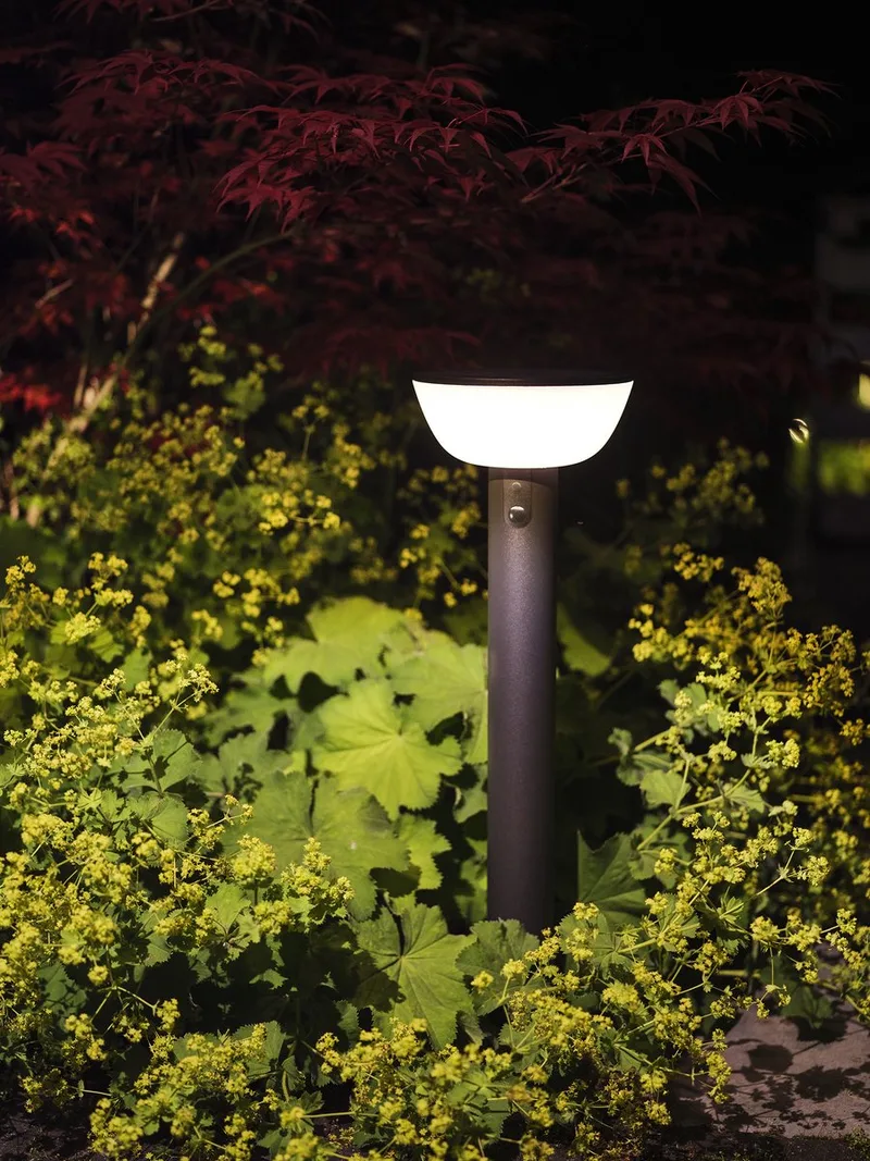 Hybrid, 1x Lawton pathlight, 45/300LM, 1xPDQ von Luxform in Schwarz – Produktfoto