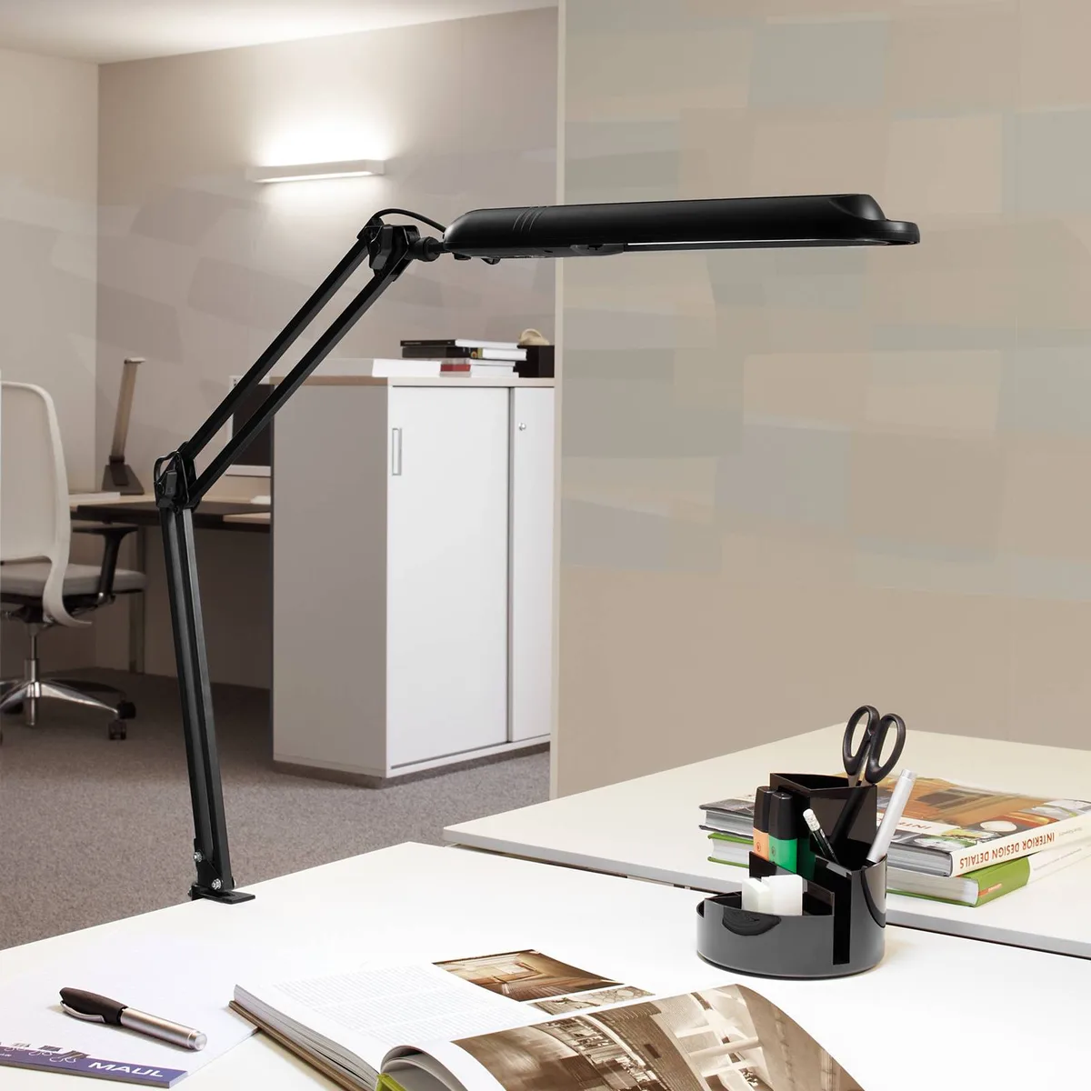 LED bordlampe MAULatlantic, højde 38 cm, klemfod fra Maul i Sort – produktbillede