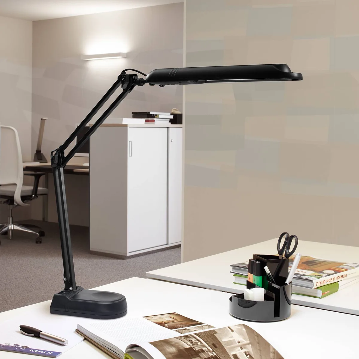LED bordlampe MAULatlantic, højde 41 cm, fod fra Maul i Sort – produktbillede