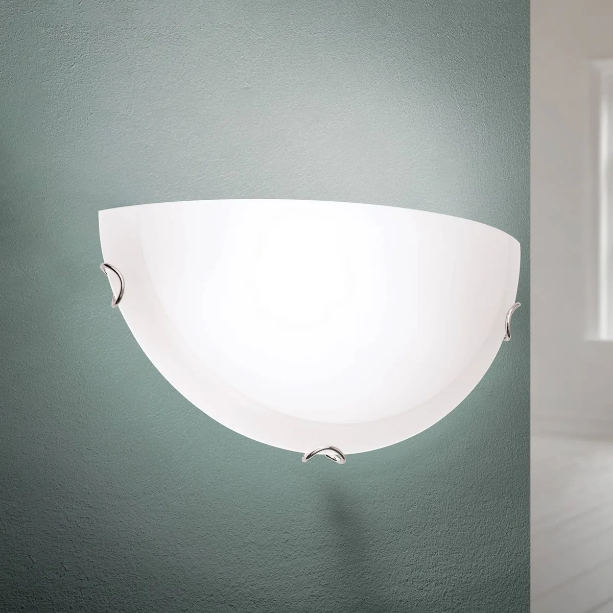 Agada wandlamp, opaalglas, chroom, halfrond fra Orion i Opaalwit, Krom – produktbillede