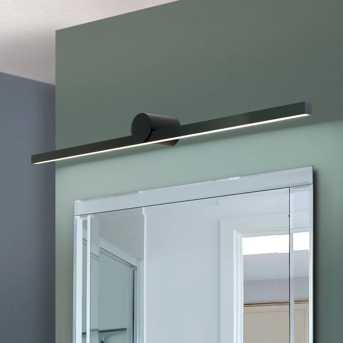 Beauty LED spiegellamp, breedte 101cm by Orion in Black – product photo