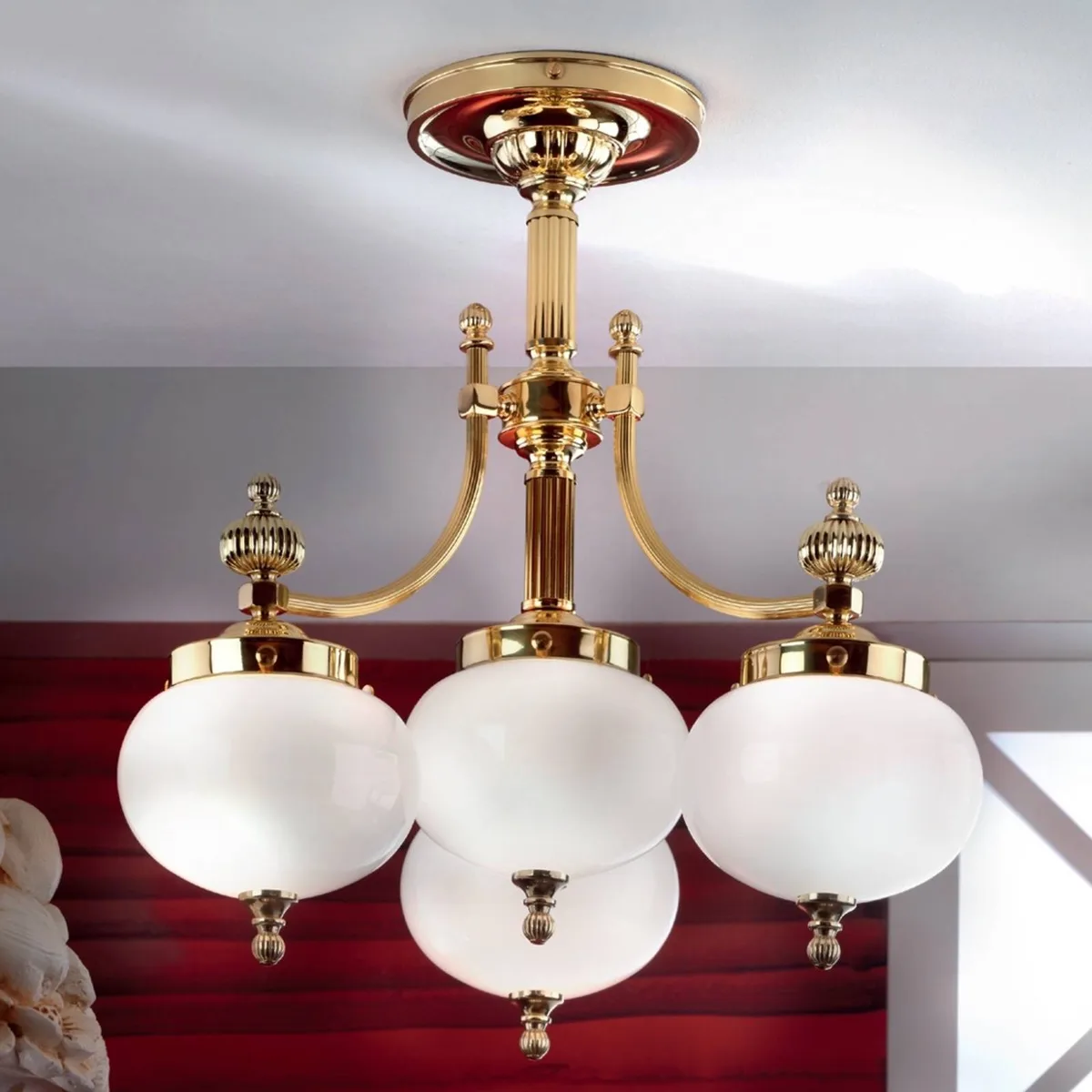 Bekoorlijke plafondlamp DELIA, 4-lichts van Orion in Messing, Opaalwit – productfoto