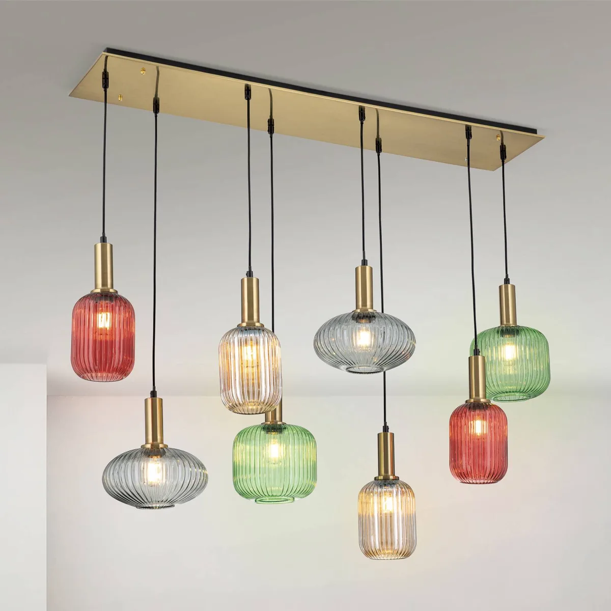 Carneval hanglamp, kleurrijk, lengte 140 cm, glas, 8-lamps. de Orion en Gekleurd, Antiek messing – photo produit