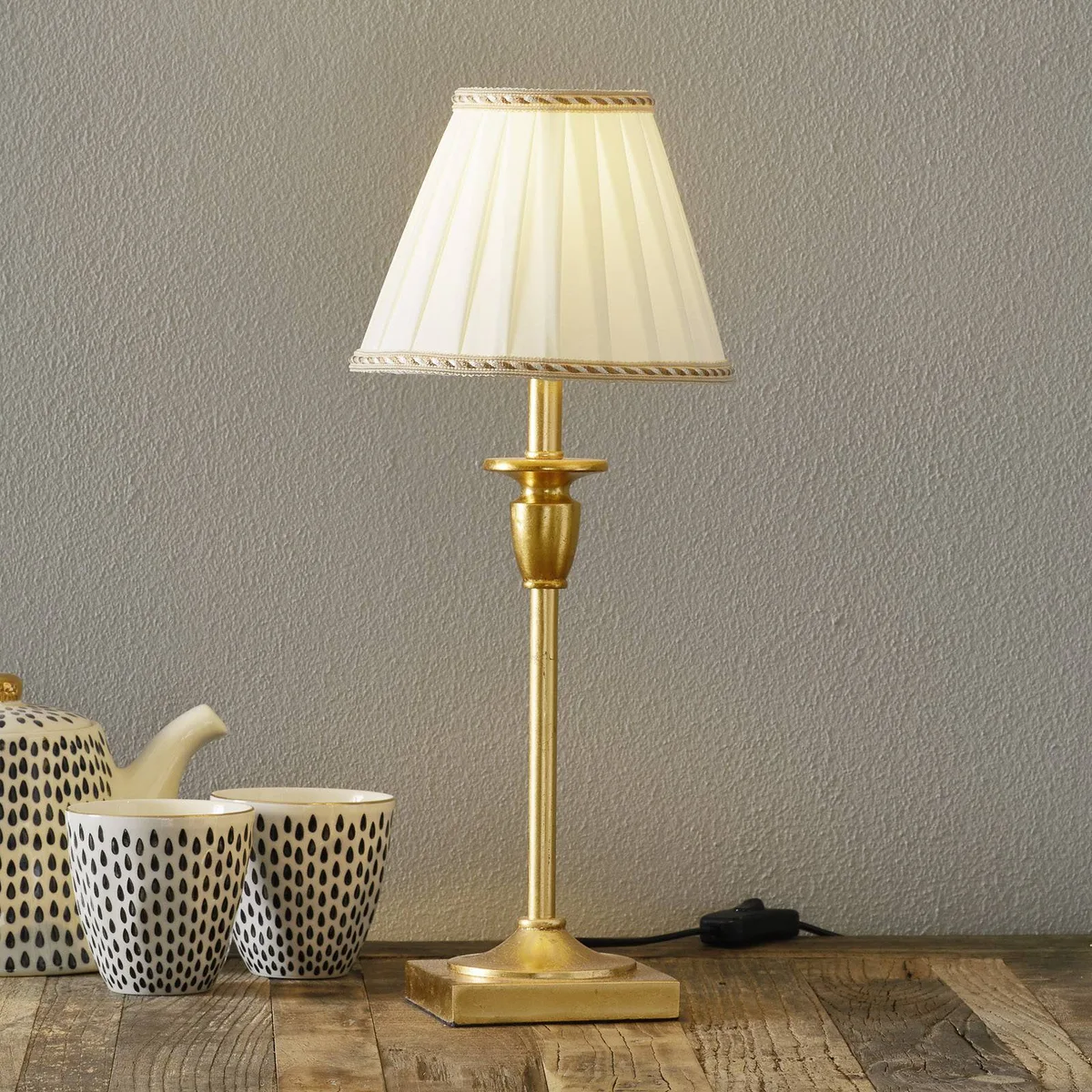DONATA tafellamp Ø 17,8 cm de Orion en ANTIK, Crème – photo produit