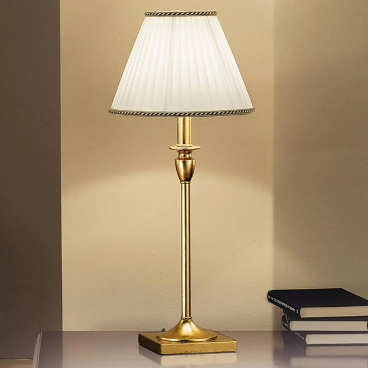 DONATA tafellamp Ø 25,4 cm de Orion en ANTIK, Crème – photo produit