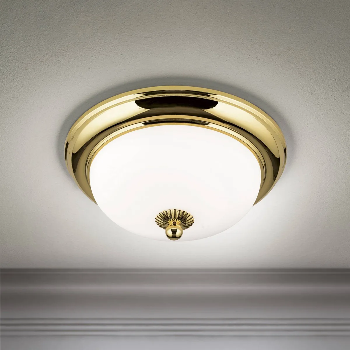 Empire plafondlamp, Ø 26,5 cm, goud, mat opaalglas von Orion in Gold, Opaal mat – Produktfoto