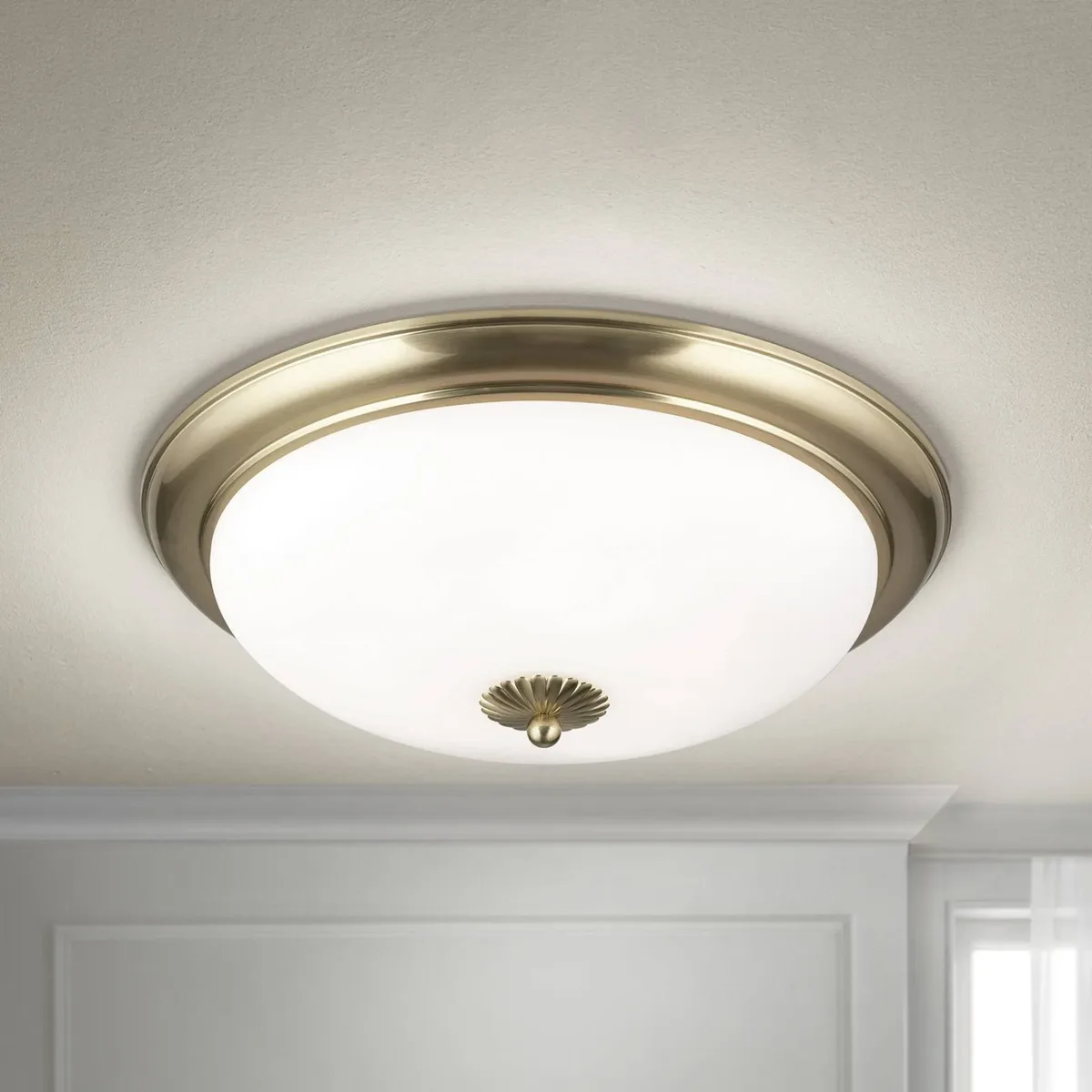 Empire plafondlamp, Ø 48 cm, messing, mat opaalglas von Orion in Messing, Opaal mat – Produktfoto