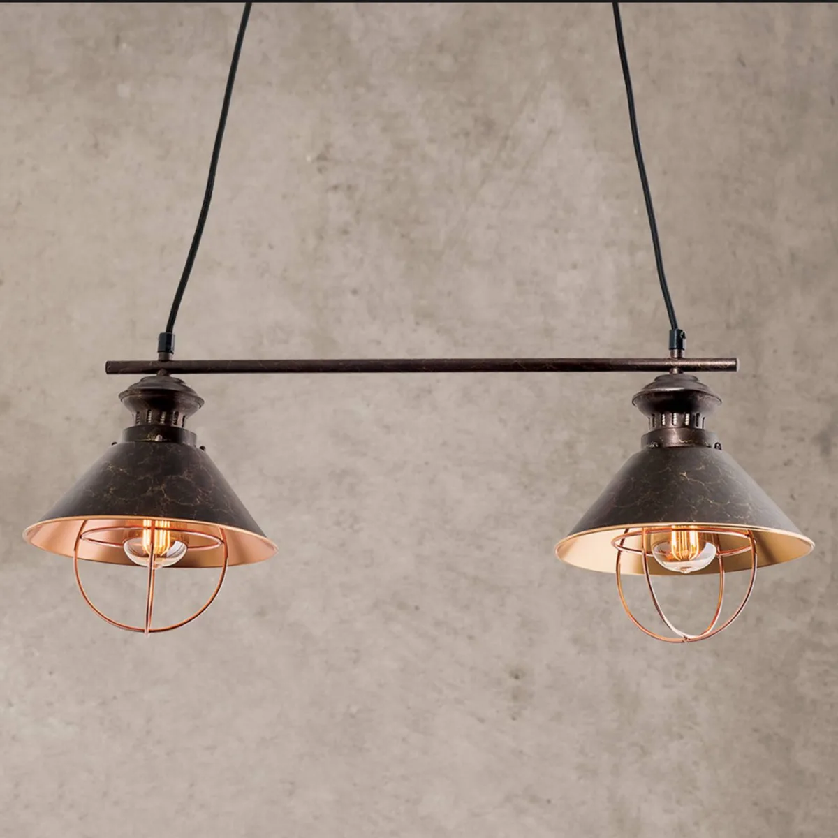 Hanglamp Shanta met 2 lichtbronnen in zwart koper de Orion en Noir, Koper glanzend – photo produit