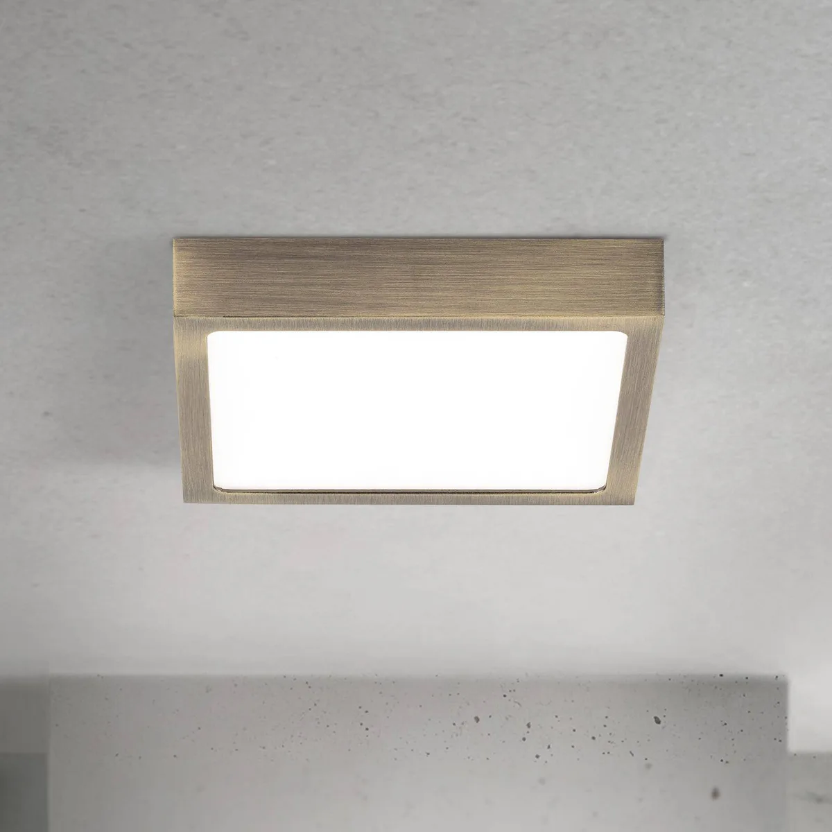 LED plafondlamp Disc, antiek messingkleurig, lengte 14 cm, CCT van Orion in Antiek messing, Wit – productfoto